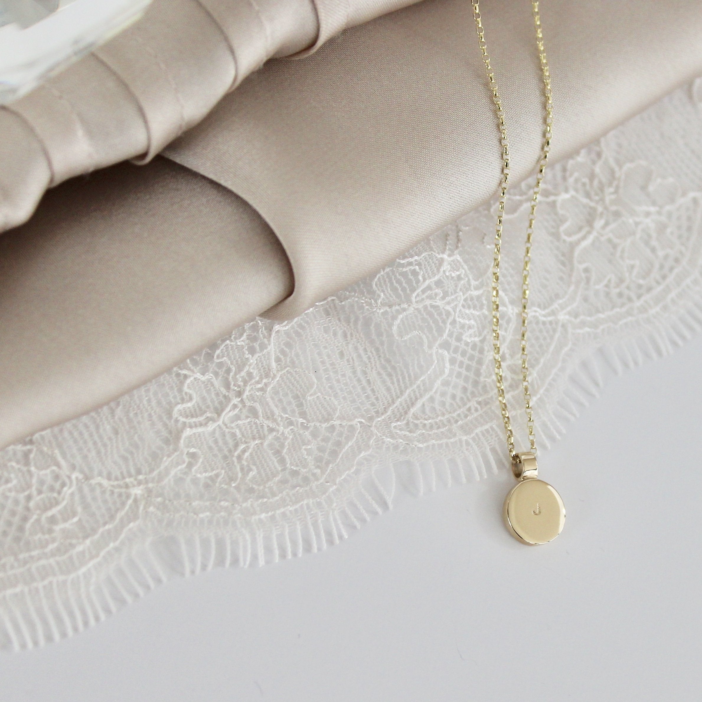 Initial Disc Necklace 9ct Gold