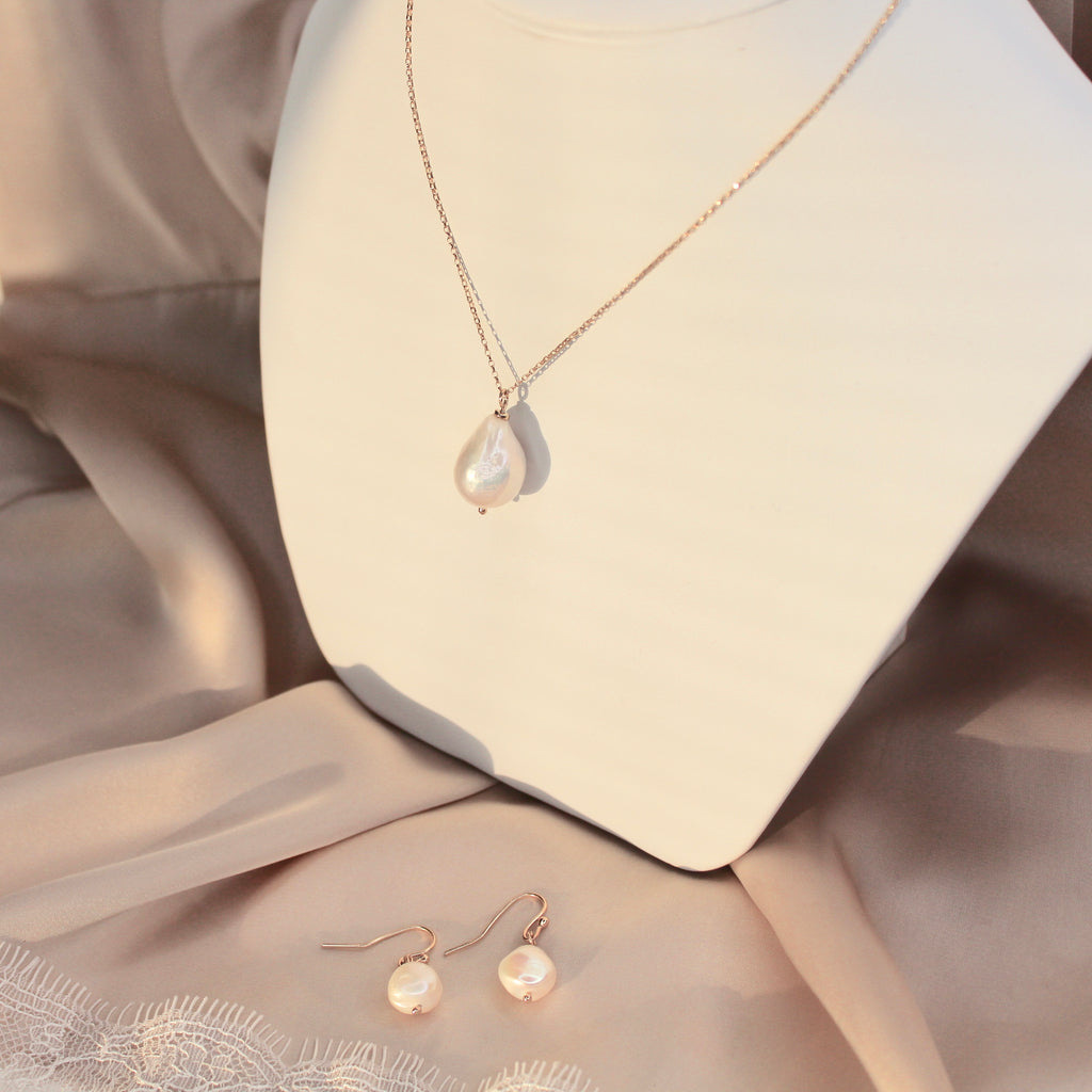Baroque Pearl Pendant