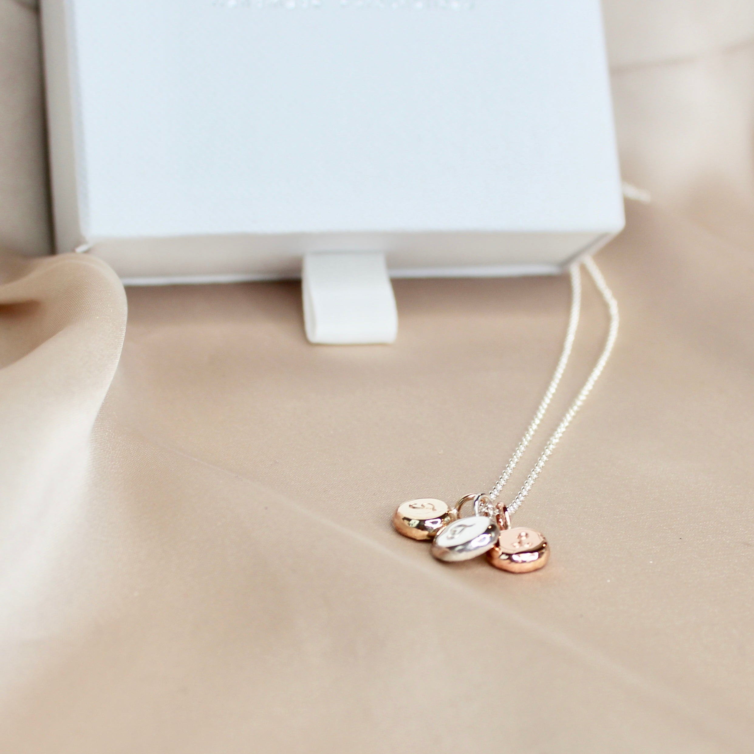 Fluere Mini Nugget Trio Pendant