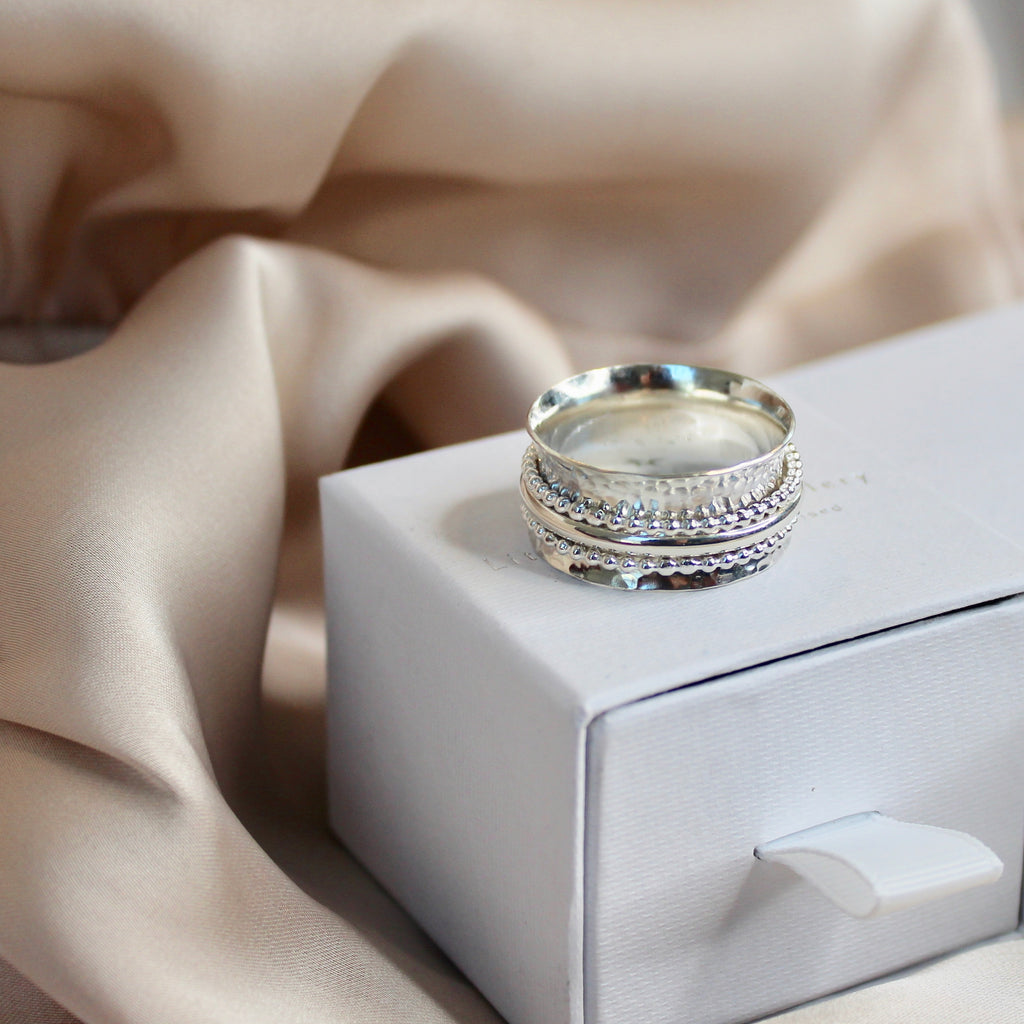 Serenity Ring (Wide)