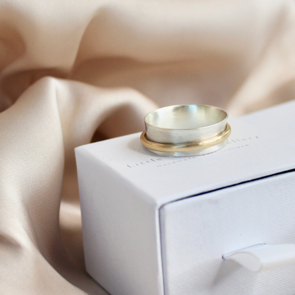 Serenity Ring (Narrow)
